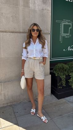 IG: @chloelloyd Casual Date Night Outfit Summer, Dinner Outfits Summer, Casual Dinner Outfits, Dinner Outfit Casual, Comfy Summer Outfits, Casual Date Night Outfit, Date Night Outfit Summer, Nyc Outfits, Date Outfit Summer