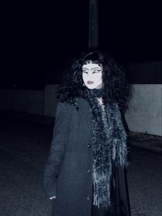 Mopey Goth, Goth Club Outfit, 70s Goth, Trad Goth Fashion, Dark Gothic Fashion, Types Of Goth, Goth Costume