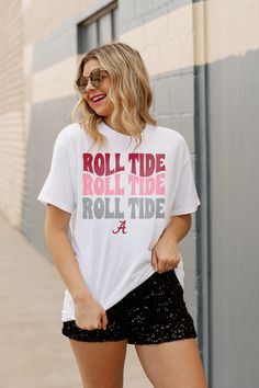 ALABAMA CRIMSON TIDE STAY WAVY OVERSIZED BOYFRIEND TEE Cute Cheer Shirts, Football Spirit Shirts, Spirit Wear Designs, School Team Shirts, School Spirit Shirts Designs, Team Shirt Designs, Razorback Shirt, Team Spirit Shirts, Football Fan Shirts