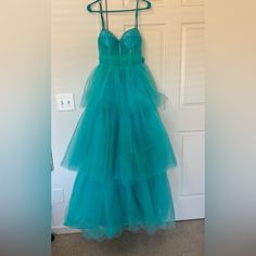 Teal Colored Prom Or Formal Dress Never Worn Corset Tulle Teal Colors, Formal Dress, Prom Dress, Prom Dresses, Size 2, Prom, Womens Sizes, Mesh, Formal Dresses