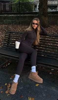 Weekend Getaway Outfits, Outfits Juvenil, Coffee Outfit, Street Style Fall Outfits, Stockholm Street Style, Cute Winter Outfits, Causual Outfits, Fall Street Style, Winter Fashion Outfits