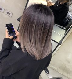 Short Hair Highlights, Ash Blonde Hair Colour, Ash Hair Color, Hair Color Streaks, Brunette Hair With Highlights, Ash Blonde Hair, Brown Hair Balayage, Blonde Hair Inspiration, Light Hair Color