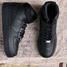 Nike Air Force 1 High '07 Triple Black Cw2290-001 Basketball Shoes Men's Sneaker. Brand New With Box Mens Size 6.5y / Womens Size 8 No Lid For Box Item Is Brand New With Defect , The Defect Is Creasing On Toe Shown In Pictures Air Force Noir, Air Force 1 Noir, Black Nike High Tops, Nike Shoes Photo, Black Air Force 1, All Black Nikes, Black Nike Sneakers, Air Force Shoes, Stylish School Bags