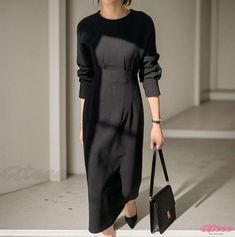 Qteee - Long Sleeve Basic Layered Dress with Split, Trendy Hip-Hugging Silhouette and Waist Cinching Sensual Dress, Large Skirt, Long Sleeve Layering, Bodycon Pencil Skirt, Dress With Split, Bodycon Dress With Sleeves, Split Design, Bubble Sleeve, Split Dress