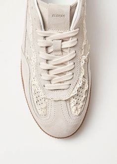 Tb.490 Crochet Cream Sneakers | ALOHAS Delicate Crochet, Color Crema, Mode Inspo, Samoa, Seychelles, Guinea Bissau, Mozambique, Papua New Guinea, Bosnia And Herzegovina