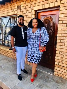 Family Native Outfit, Traditional African Clothing South Africa, Matching Traditional Outfits For Couples, South African Outfits, Couples Traditional Outfits Matching, Modern South African Traditional Dresses, Xhosa Couple Outfits, Xhosa Wedding Attire For Couples, Xhosa Wife Attire