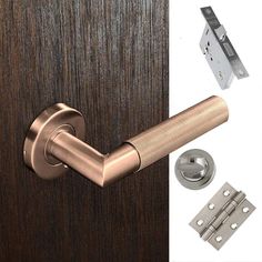 the door handle and latch on a wooden door with two different types of hardwares