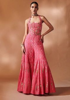 Heavy Indian Dresses Wedding Outfits, Corset Indo Western Outfit, Unique Ethnic Wear Indian, Indo Western Bridal Outfits, Haldi And Mehendi Outfits, Pink Haldi Outfit, Sangeet Outfit Bridal Indo Western, Jumpsuits Indian, Rakshabandhan Outfit Ideas