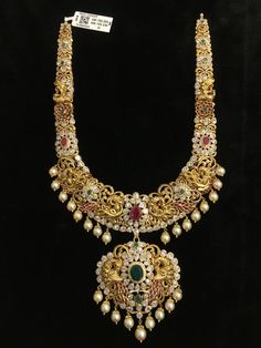 Gold Temple Jewellery, Gold Jewels Design, Gold Jewelry Outfits, Saree Lehenga, Diamond Wedding Jewelry, Bridal Jewellery Design, Gold Jewelry Simple Necklace, Beautiful Gold Necklaces