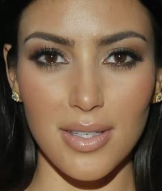 Kim 2000s Aesthetic, 2013 Makeup Looks, Kim Kardashian Early 2000s Makeup, 2008 Kim Kardashian, Kim Kardashian Smokey Eye 2000s, Kim K Tape Makeup, Kim K Makeup 2000s, Kim K 2000s Makeup