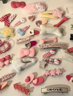 Coquette Accesorios, Cute Hairclips, Hair Clip Aesthetic, Fairy Kei Accessories, Hats Aesthetic, Clip Aesthetic, Hime Haircut, Hair Clips Aesthetic, Miss Candy