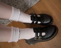 Coquette Doc Martens, Doc Sandals Outfit, Doc Sandals, Doc Martens Sandals, Cinnamon Scent, Sandals Outfit