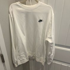 Unisex Nike White Crewneck Size Xl. Never Worn White Nike Crewneck, White Nike Sweatshirt, White Hoodie Women, Nike Crewneck Sweatshirt, Nike Women Sweatshirt, White Crewneck Sweatshirt, Nike Crewneck, Nike Sweats, Nike Sweatshirt