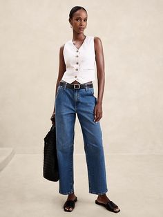 Mid-Rise Barrel Jean | Banana Republic Factory Ethereal Casual Outfit, Barrel Jeans Outfit, Banana Republic Outfits, Barrel Jeans, Mix Match Outfits, Stylist Outfit, Comfort Fashion, Travel Comfort, Outfit Chic