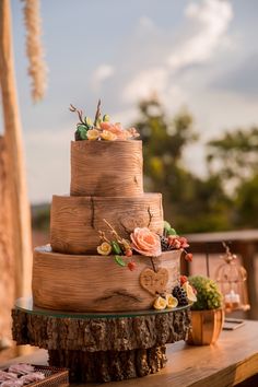 Amazing cakes, cake designs, cake decorating ideas for beginners, cake ideas, chocolate cakes Best Wedding Quotes, Tiered Cake Design, Wedding Cake Tops, Beautiful Cake Designs, Rustic Wedding Cake, Smile Photography, Cake Trends, Fantasy Wedding