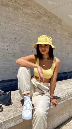 Yellow Bucket Hat Outfit, Yellow Bucket Hat, Bucket Hat Outfit, Chic Summer Dresses, Chinese Fashion Street, Hat Outfit, Homewear Woman, Sewing Lingerie, Homewear Fashion