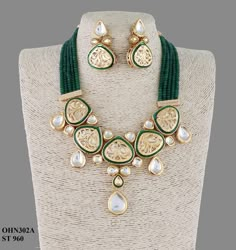 Kundan Jewellery available at Ankh Jewels for booking msg on +91 9619291911..... Kundan Jewellery Bridal, Antique Jewellery Designs, Kundan Choker, Gold Necklace Indian Bridal Jewelry, Pearl Necklace Designs, Jewelry Set Design, Beaded Necklace Designs