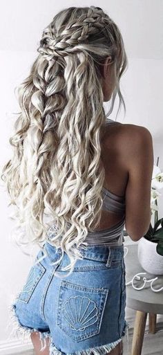 mermaid-braid-hairstyles Festival Hair Braids, Long Hair Waves, Grey Curly Hair, Fishtail Braid, Festival Hair, Long Blonde, Long Blonde Hair, 인물 사진, Burning Man