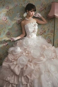 Wedding Dress Fancy, Flower Wedding Dresses, White Bridal Dress, Flower Outfit, Sugar Dress, Pretty Quinceanera Dresses, Pretty Wedding Dresses, Fairytale Dress, Pretty Wedding