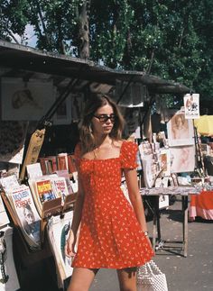 Planejando o Guarda-Roupa de Verão, guarda-roupa de verão, o que usar no verão, montando guarda-roupa de verão, macacão de linho Square Collar Dress, 20s Style, Mini Dress Vintage, Style Parisienne, Summer Kimono, Little Red Dress, Summer Lookbook, Vestidos Vintage, Faithfull The Brand