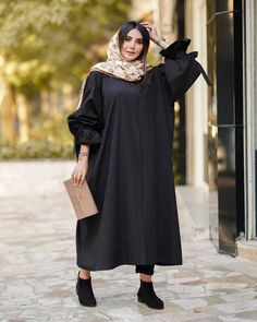 Haftsin Design, Manto Iranian, Iranian Style, Hijab Fashion Summer, Chic Evening Dress, Iranian Fashion, Iranian Women Fashion, Fitness Wear Outfits