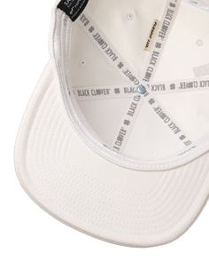 Introducing the Booker 1, a sleek and stylish white flat brim hat that will turn heads. Complete with a white multi clover patch and an adjustable snapback, this hat is perfect for any urban outfit, adding a touch of cool to your look. White Curved Brim Hat For Everyday, Trendy White Adjustable Snapback Hat, Everyday White Curved Brim Hat, Urban White Snapback Hat With Curved Brim, White Flat Brim Snapback Hat For Streetwear, White Adjustable Urban Hat, White Snapback Hat For Streetwear, Casual White Snapback Cap, Classic White Baseball Cap With Curved Brim