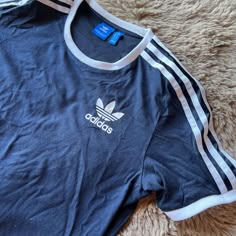 Two Toned 3 Stripes Never Wore This Its Brand New Back Is Shiny Material Oversized Fit Unisex Navy Clothes Women, Cute Baggy Shirts, Navy Blue Tshirt Outfit, Navy Blue Clothes, Adidas Fit, Navy Blue Tshirt, Kerrygold Butter, Tee Shirt Outfit, Adidas Tshirt