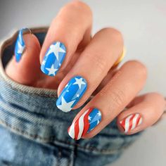 4th of July nails American Flag Nails, Patriotic Nails Design, Firework Nails, Patriotic Nails, American Nails, Steel Nail Art, Fourth Of July Nails, Nail Art Stamping Plates