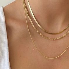 This necklace is a well made item for any occasions to elevate your minimalist style seamlessly ✨ 18k made gold filled, brass based. Lead & Nickel Free Please read Care Guide. See our Return and Shipping & Delivery for more information Chain Necklaces Aesthetic, Jewelery Shoot, Gold Jewelry Outfit, Necklace 2022, Chain Ideas, Xuping Jewelry, Stainless Steel Accessories, Snake Chain Necklace