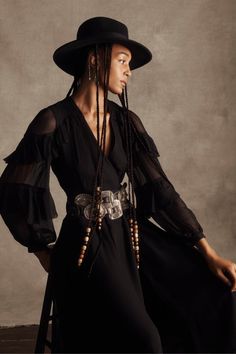 Western Belts Outfit, Old Money Outfits Men, Black Tie Dress Wedding, Western Chic Fashion, Rodeo Chic, Holiday Dressing, Old Money Outfits, Cowboy Outfits, Western Chic