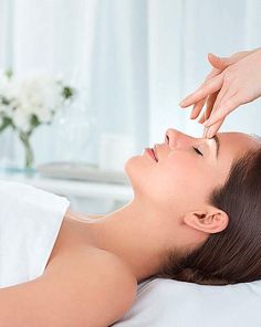 Oil Remedies, Brow Wax, Suncare, Head Massage, Facial Spa, Face Massage, Scalp Massage, Facial Massage, روتين العناية بالبشرة