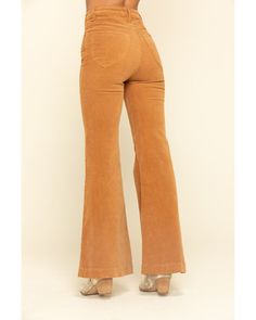 Rolla's Women's Tan Corduroy Flare Jeans, Tan Yellow Courderoy Pants Outfit, Coudroy Pants Outfit Women, Yellow Corduroy Pants Outfit, Fabric Outfits, 70s Inspiration, 70s Inspired Fashion, School Fits, 70s Inspired, Inspired Fashion