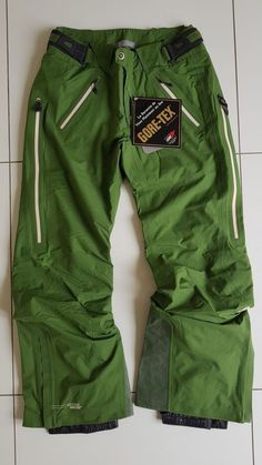 Goretex Outfit, Sportswear Men, Sports Trousers, Street Style Outfits Men, Ski Pants, Gore Tex, Dream Clothes, Mode Inspiration, Fashion Pants