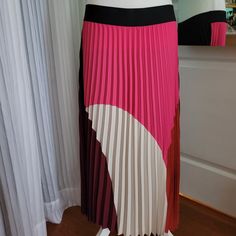 Tags Were Removed But The Skirt Was Never Worn, Completely New. Elegant Color Block Combination Pink Stretch Pleated Skirt, Chic Spring Color Block Skirt, Pink Stretch Pleated Skirt With Lining, Trendy Pink Relaxed Fit Skirt, Trendy Pink Lined Pleated Skirt, Trendy Pink Relaxed Skirt, Trendy Pink Pleated Lined Skirt, Color Block Skirt, Elegant Color