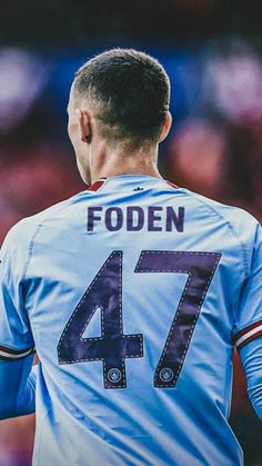 the back of a soccer player's shirt that reads fodern 47