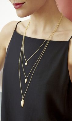 Gold on black #bestnecklacesalways Street Syle, Back To School Fashion, School Fashion, Delicate Necklace, Dress With Bow, Gold Tone Metal, Long Necklace