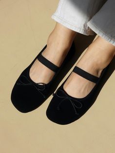 Composition : SUEDEColor : BLACKCountry of Origin : CHINA Playing Footsie, Ballerina Flats, Flat Shoes Women, Loafer Flats, Loafers, Composition, China, Women Shoes, The Originals