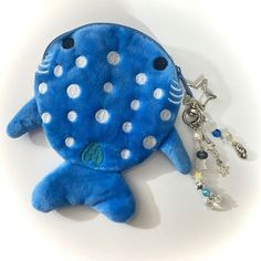 Images Hello Kitty, Keychain Holder, Star Beads, Tear Drops, Marine Biology, Whale Shark, Cute Little Things, Cute Bags, Sea Animals