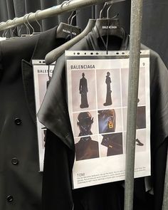 Balenciaga Ss23, Runway Aesthetic, Design Studio Workspace, Fashion Showroom, Modern Packaging, Mood Board Fashion, Branding Photoshoot, Student Fashion, Pop Up Store