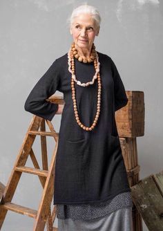 Liesbeth Mobach Moda Over 50, Colorful Clothes, Mode Hippie, Stil Boho, Ageless Style, Ageless Beauty, Wild Woman, Home Textiles