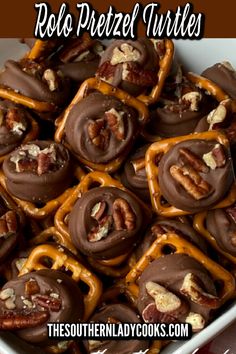 Candy in a dish made with pretzels, nuts and rolos. Rollo Pretzels, Rolo Pretzel Turtles, Turtles Recipe, Pretzel Turtles, Rolo Pretzel, Turtle Recipe, Rolo Pretzels, The Southern Lady Cooks, Southern Lady Cooks