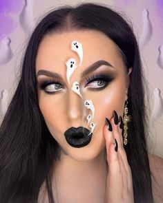 2023 Halloween Makeup Ideas, Cute Ghost Makeup Halloween, Half And Half Makeup Looks, Cute Halloween Makeup For Work, Ghost Eye Makeup, Halloween Makeup Ghost, Ghost Makeup Halloween, Simple Halloween Makeup Looks For Work, Ghost Halloween Makeup