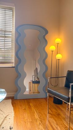 Home inspo. Wavy mirror. Blue home decor. Eclectic home decor. Cool Shaped Mirrors, Wavy Door Frame, Curvy Mirrors, Wavy Mirror Decor, Warm Room Aesthetic, Home Cozy Aesthetic, Funky Apartment Decor, Funky House Decor, Baddie Room Ideas