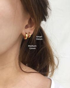 Diy Gold Earrings, Gold Huggie Hoop Earrings, Faux Piercing, Small Gold Hoop Earrings, Types Of Earrings, Hammered Hoop Earrings, Yellow Gold Earring, Cluster Earrings