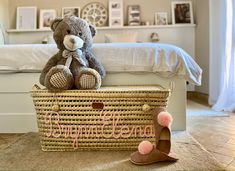 🍀 For the purchase of an L or XL trunk purchased with all the options (writing + pompoms + leather handles), benefit from a free 100% handmade gift; ▪️ An adorable bassinet ▪️ A pretty, ultra practical straw basket Please specify your choice in the personalization section when ordering. 🌱 Beldi Sélection offers you a whole range of 100% handmade products, finely selected and carefully sublimated, highlighting the quality of the embroidery, the true imprint of our brand. From a classic item str Wicker Storage Trunk, Customizable Storage, Kids Bench, Trunk Storage, Wicker Storage, Cadeau Baby Shower, Storage Trunk, Straw Basket, Birth Gift