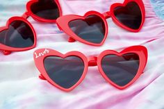 Taylor Swift Red Heart Sunglasses She Found Her Lover - Etsy Taylor Swift Red Party, Taylor Swift Valentines Day, Taylor Swift Birthday Party Ideas, Feeling 22, Vegas Bachelorette, Custom Sunglasses, Taylor Swift Party, Taylor Swift Birthday, Red Sunglasses