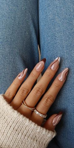 ongles pour septembre 2024 : 23 couleurs automne - hiver pour des ongles sublimés et en vibes d'automne : fall nails trend 🍂💅 Beetles 23Pcs Fall Gel Nail Polish Kit with Base Gel Glossy Matte Top Coat, Gray Brown Burgundy Red Purple Glitter Gel Polish Set Soak Off Uv Gel Nail Kit Gifts for Women Industrial Wave Collection November Nails, Fall Gel Nails, Cute Nails For Fall, Her Nails, Classy Acrylic Nails, Cute Gel Nails, Brown Nails