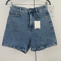 Zara Denim Shorts Medium Wash Straight Leg Shorts For Spring, Straight Leg Medium Wash Shorts For Spring, Summer High-rise Denim Shorts, Summer High Rise Denim Shorts, Summer Jeans In Dark Wash With Short Length, Zara Straight Leg Jean Shorts, Zara Casual Straight Leg Jean Shorts, High Rise Medium Wash Shorts For Day Out, Summer Straight Leg Shorts For Day Out