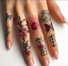 moderern designs mehandi toturials Hand Tattoos For Women Japanese, Sakura Hand Tattoo, Matching Japanese Tattoos, Anime Tattoos Women, Japanese Finger Tattoo, Japanese Hand Tattoo, Japanese Tattoo For Women, Japanese Butterfly Tattoo, Hand Tattoos Japanese