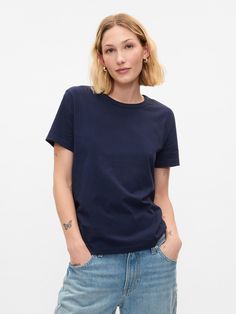 Made with 100% organically grown cotton.  Organic cotton is better for people and the environment because it’s grown without the use of harmful synthetic pesticides and fertilizers.  Short sleeves.  Crewneck.  Straight silhouette with a relaxed fit.  Hits at the hip.  Chloe is 5'8. 5/174cm with a 32"/81cm chest, 25"/64 cm waist and a 35"/89cm hip wearing a regular Gap Best T Shirts For Women, Navy T Shirt, Gap Style, Vintage Crewneck, Navy Shirt, The Environment, Vintage Knitting, Christmas List, Vintage Tshirts